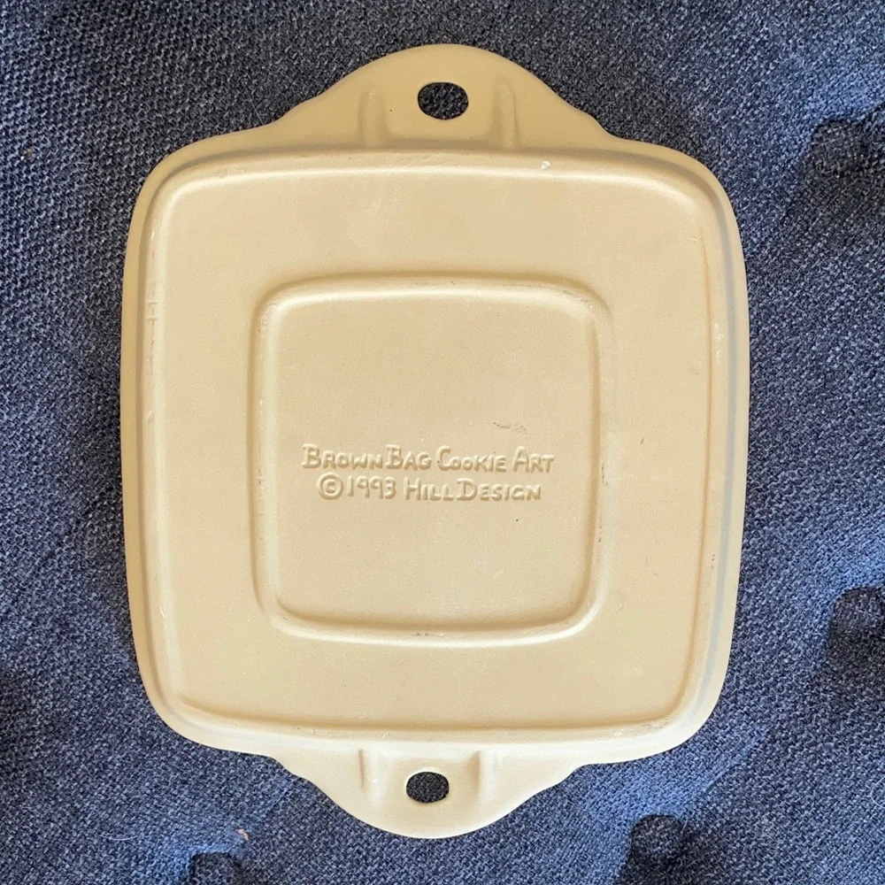Brown Bag Cookie Art Easter Stoneware Mold Pan (1993 Hill Design)